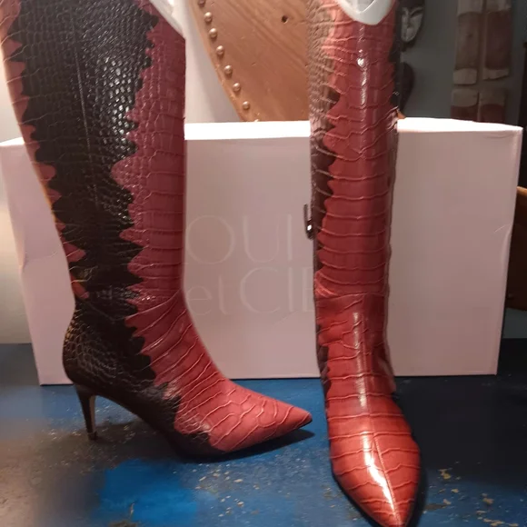 Louise et Cie Two-Tone Leather Heeled Boots - Picture 2 of 5